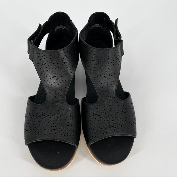 Baretraps Samira Sandals Black Perforated Comfort - Size 7.5 - Picture 6 of 12